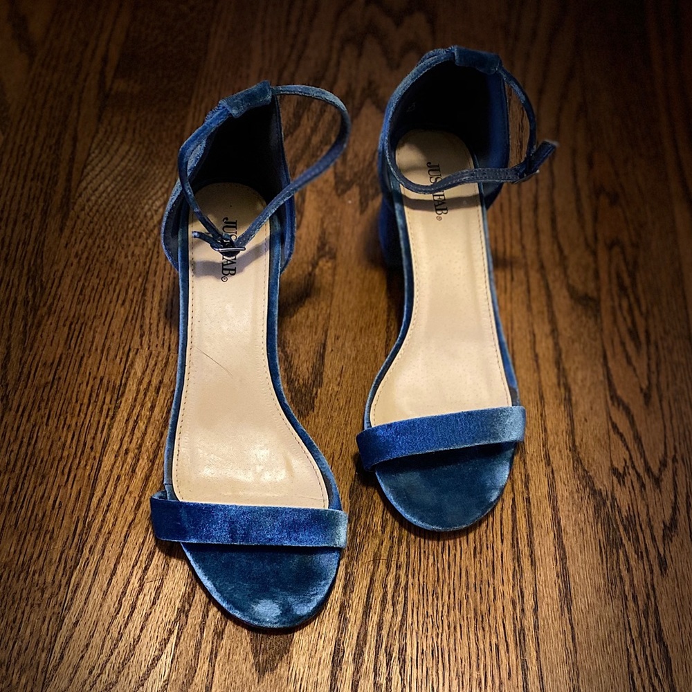 Blue velvet heels